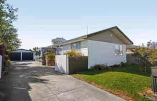 8 Peckham Lane, Woolston