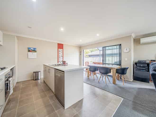 5 Poppy Watts Grove, Stokes Valley
