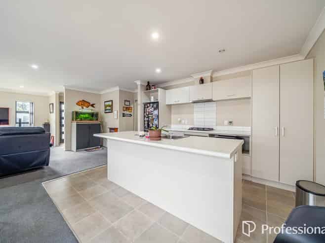 5 Poppy Watts Grove, Stokes Valley