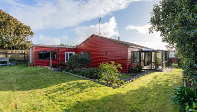 34 Norfolk Crescent, Otaki Beach