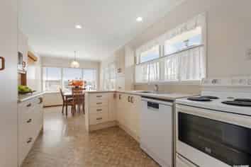 12 Dundee Place, Blockhouse Bay