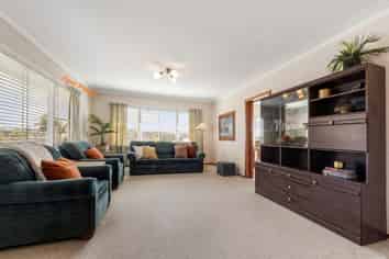 12 Dundee Place, Blockhouse Bay