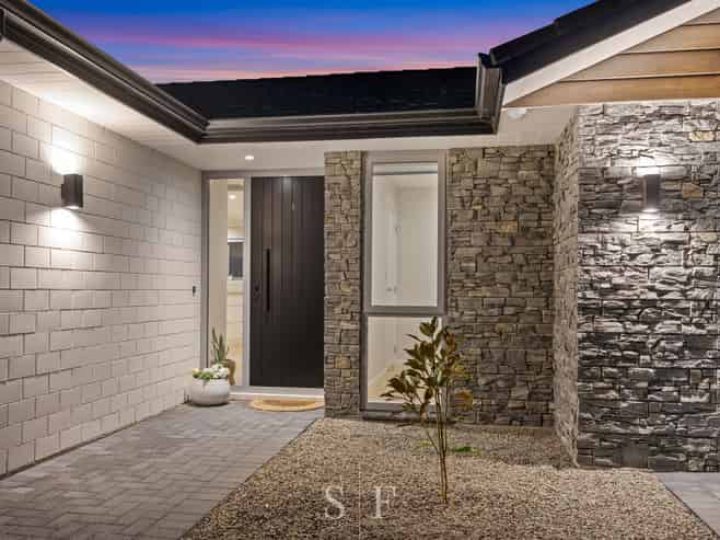1 Pīhoihoi Close, WAIKANAE