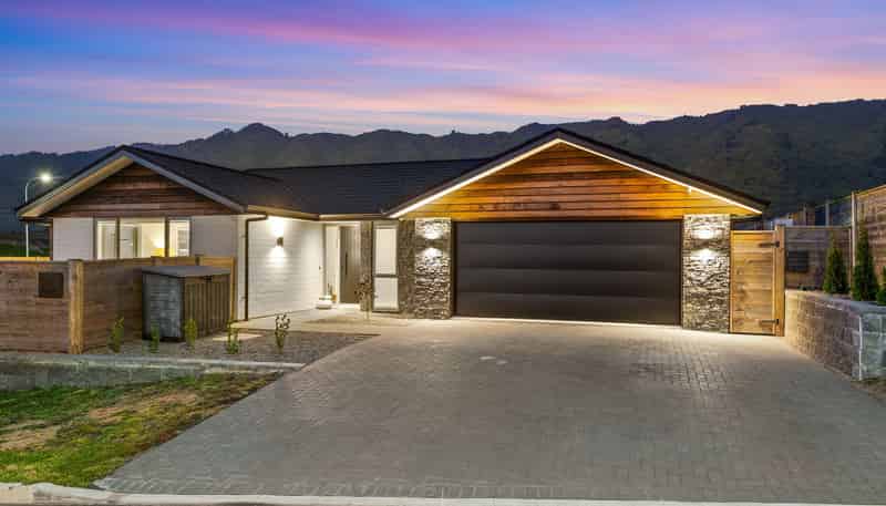 1 Pīhoihoi Close, WAIKANAE