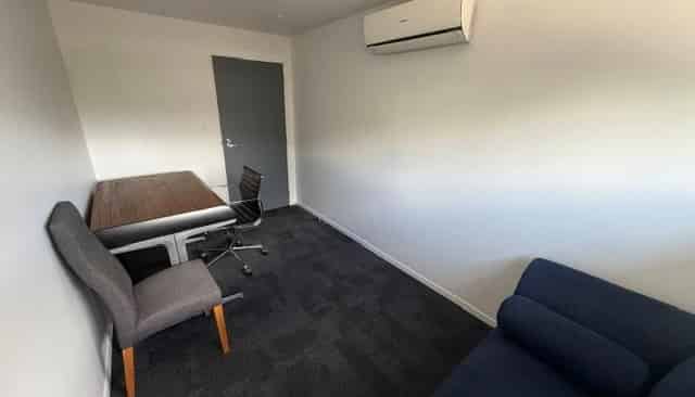  Room 3, Suite 101, 8 Turua Street, Saint Heliers
