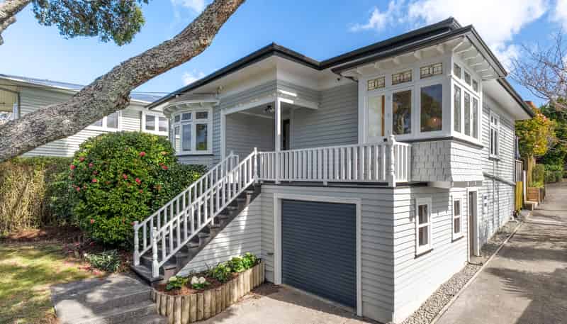9 Mons Avenue, Mount Roskill