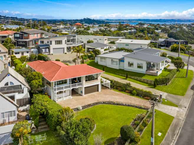 19 Monyash Road, Manly