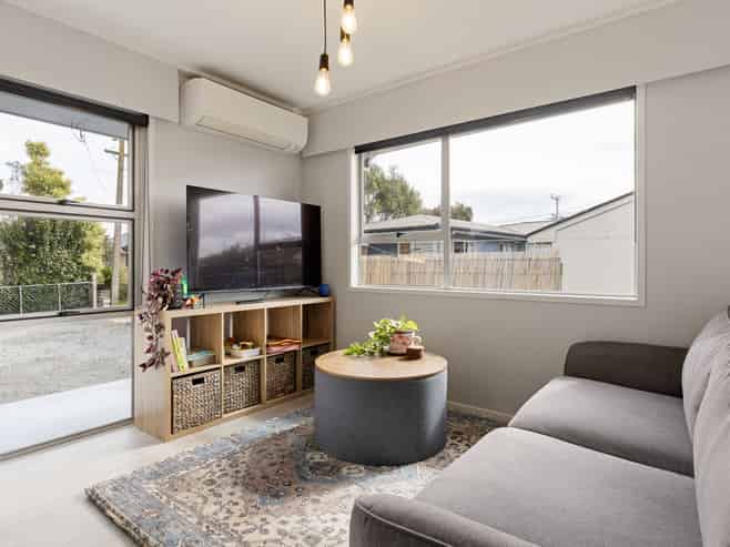 24A Bruce Avenue, Glenview