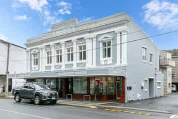 121D The Parade, Island Bay