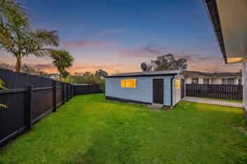 8 Aldo Place, Clover Park