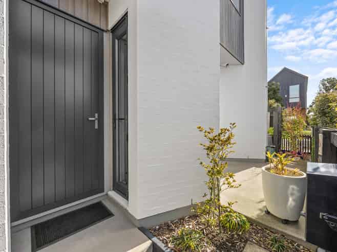 61 Wallace Road, Hobsonville