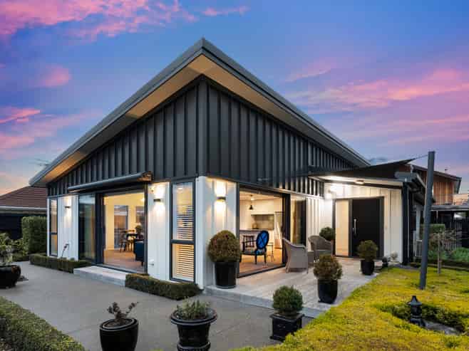92 Rugby Street, Merivale