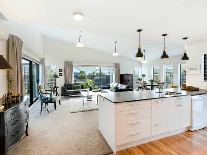 92 Rugby Street, Merivale