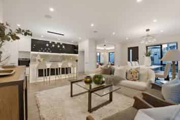 221B Murphys Road, Flat Bush