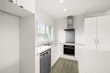 18 School Road, Te Hapara