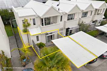 73A/21 Hunters Park Drive, Three Kings