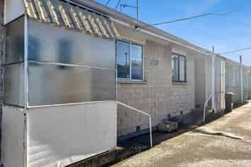 2/287 Wills Street, Ashburton