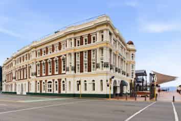 1.12/1 Queens Wharf, Wellington Central