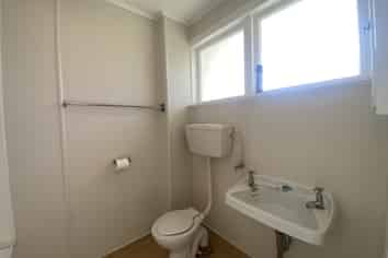 Manawatu / Whanganui - Address withheld