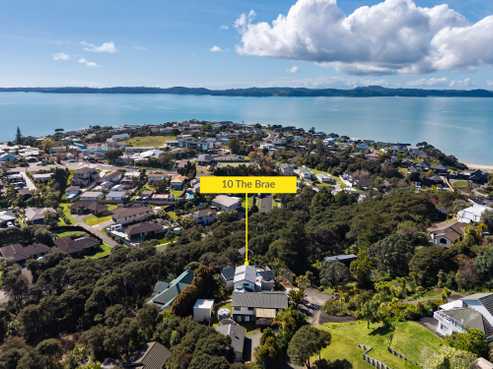 10 The Brae, Maraetai