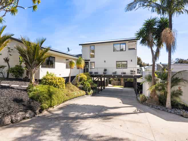 10 The Brae, Maraetai