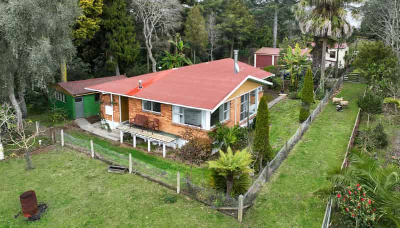 10 Robertson Road, Whatawhata