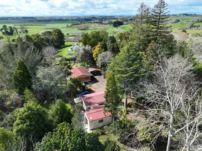 10 Robertson Road, Whatawhata