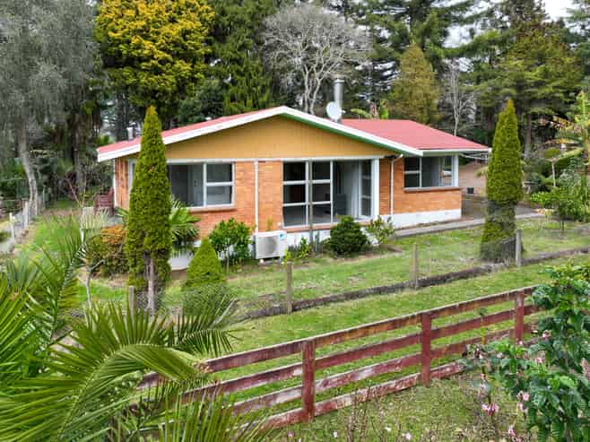 10 Robertson Road, Whatawhata