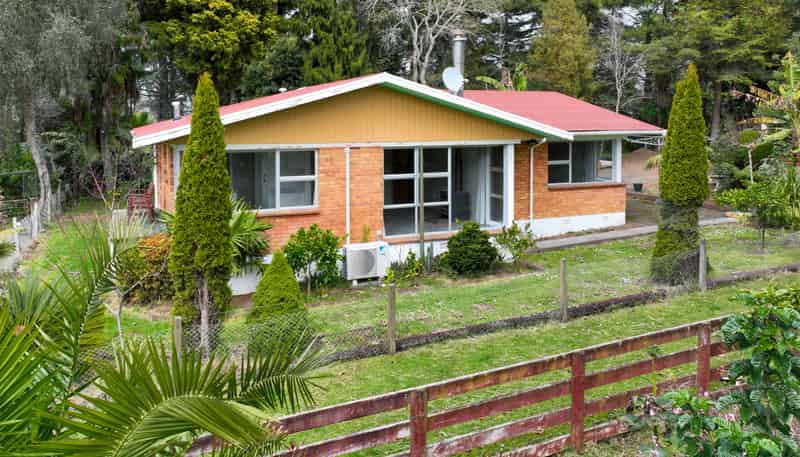 10 Robertson Road, Whatawhata