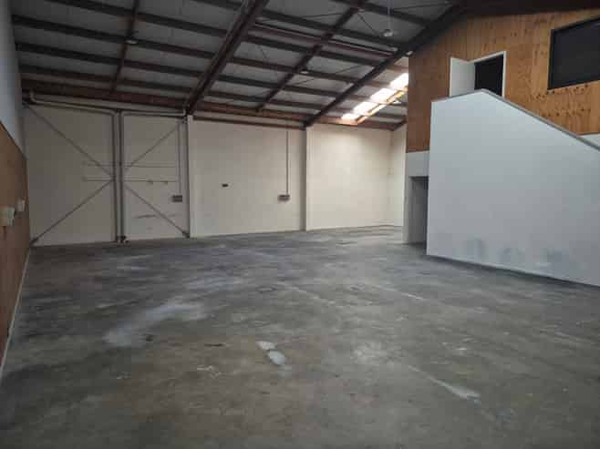 225sqm of "Look At Me" On Ellis Street