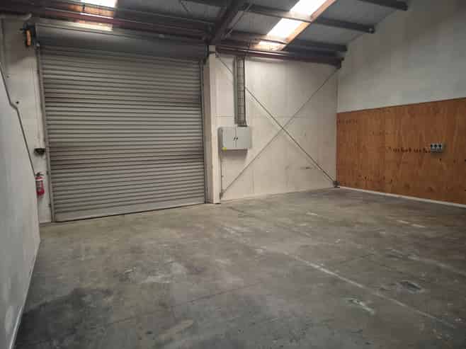 225sqm of "Look At Me" On Ellis Street