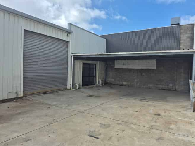 225sqm of "Look At Me" On Ellis Street