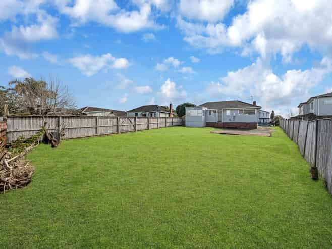 9 Andrew Road, Howick