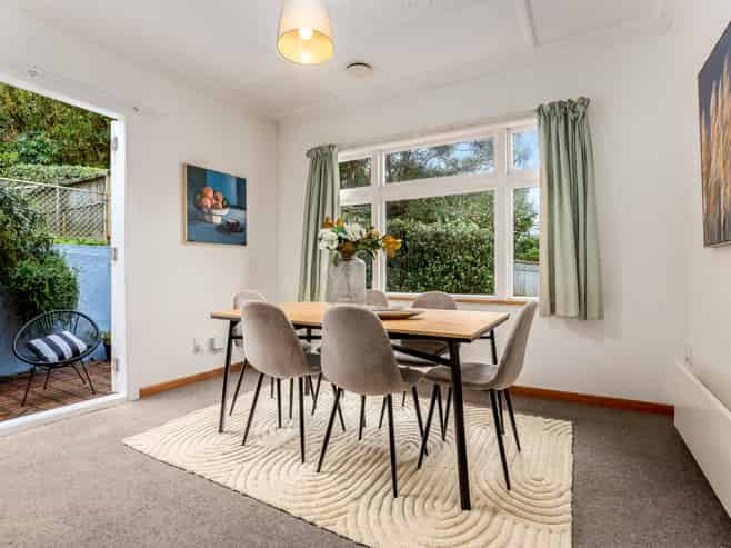 62 Severn Street, Island Bay