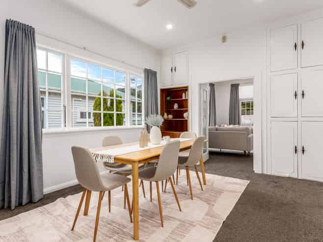 202 Clyde Street, Island Bay