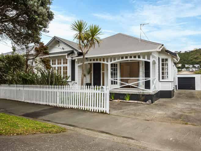 202 Clyde Street, Island Bay