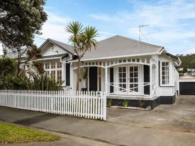 202 Clyde Street, Island Bay