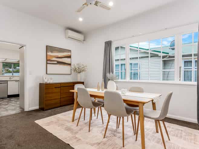 202 Clyde Street, Island Bay
