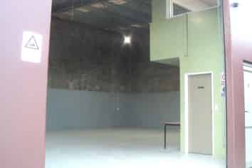 Well located light industrial unit