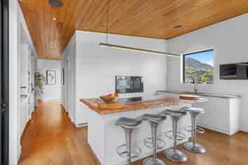 8 Endeavour Place, LYTTELTON