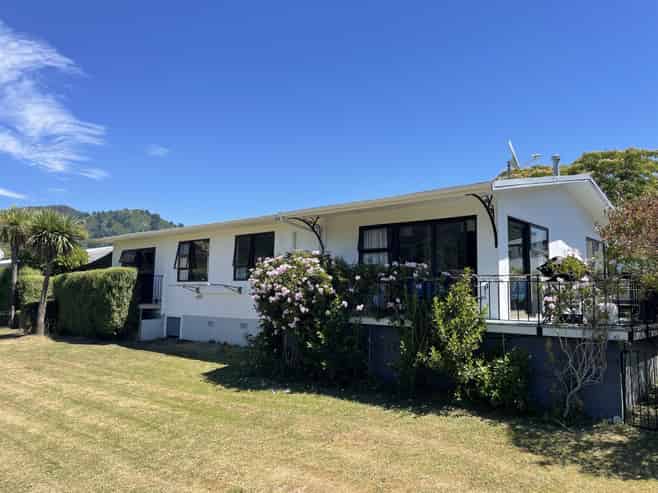 247A Waikawa Road, Waikawa