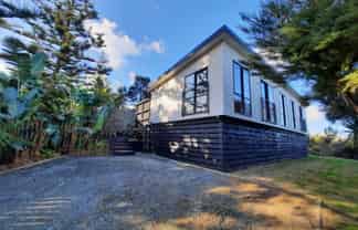 1 Seabreeze Road, Mangawhai Heads