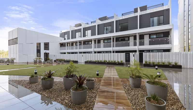 120/223A Green Lane West, Epsom