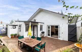 9 Chaucer Road South, Hospital Hill