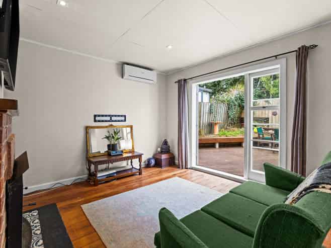 9 Chaucer Road South, Hospital Hill
