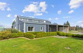 353 Hughes Line, Carterton
