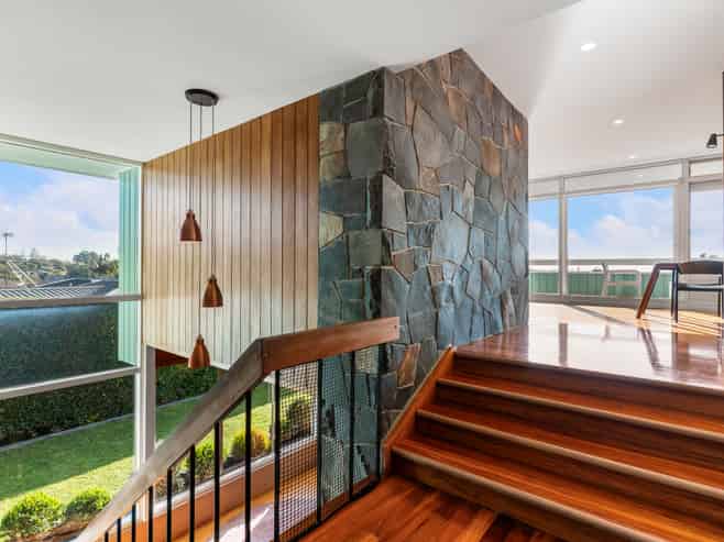 8 Kirkmay Place, Saint Heliers