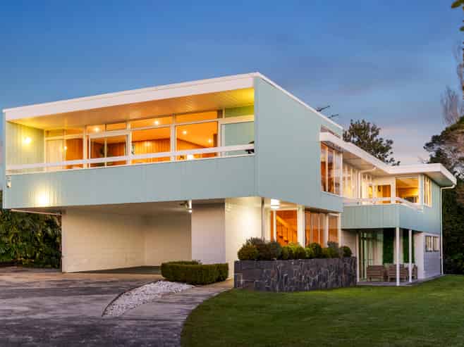 8 Kirkmay Place, Saint Heliers