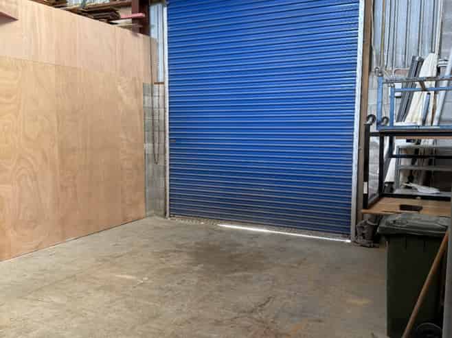 Versatile Commercial Space with Showroom