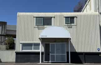 Versatile Commercial Space with Showroom